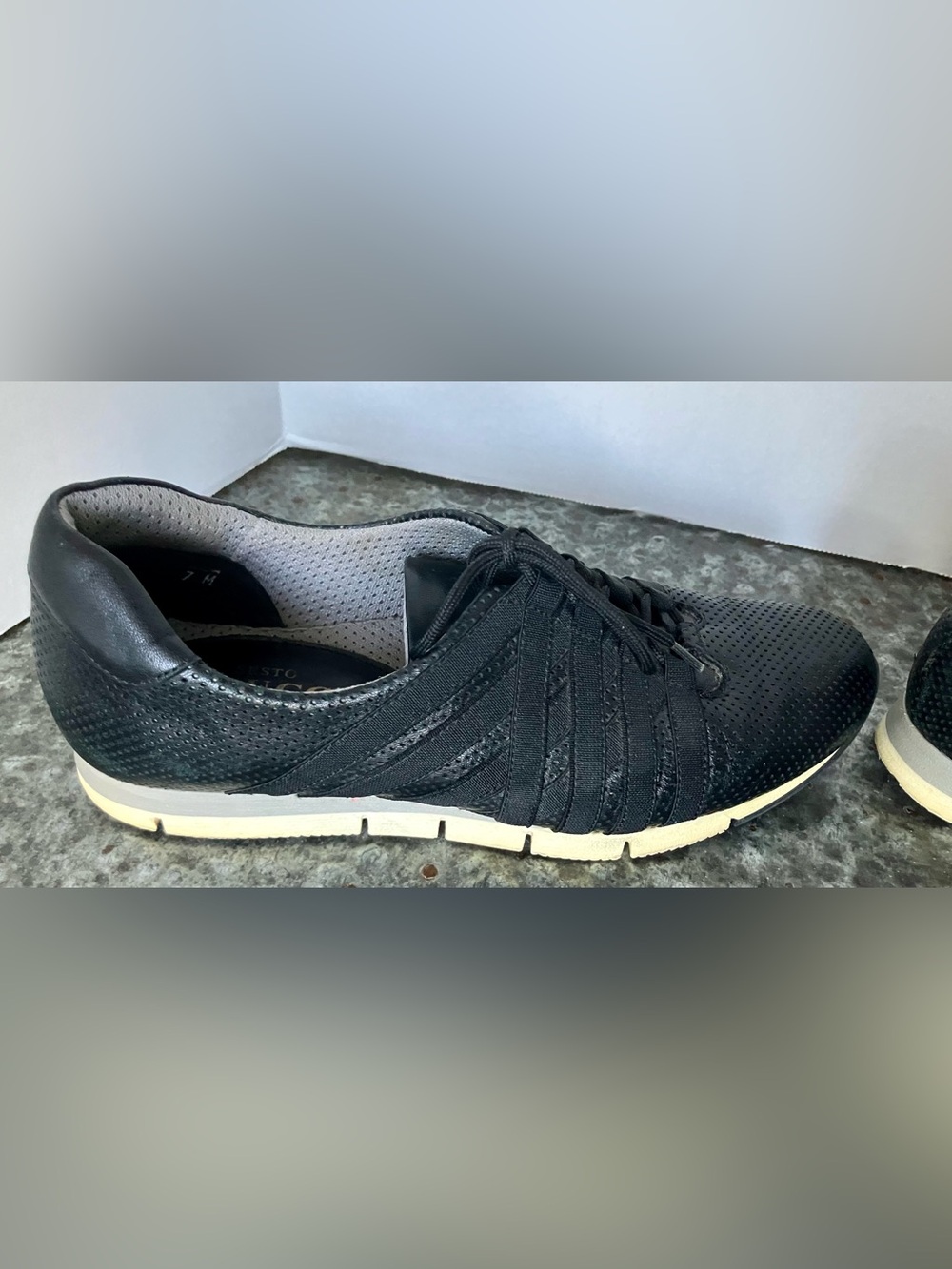 Sesto Meucci Shoes Black Perforated Leather Sneakers Size 7 - Picture 3 of 13